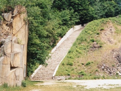 MauthausenTrappan ner till stenbrottet (1998)
