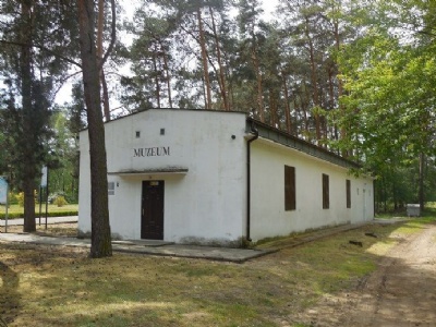 Chelmno (Kulmhof)Museum i Waldlager