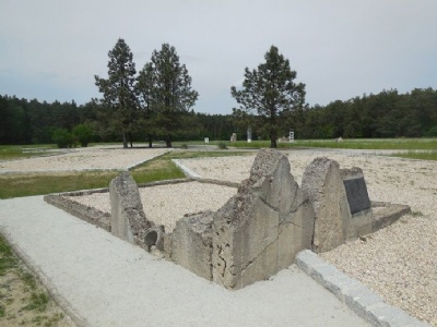 Chelmno (Kulmhof)Waldlager: Ruin efter krematoriet