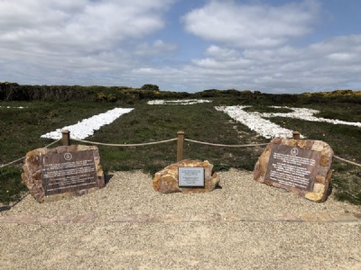 Howth – Eire 6Monument with information boards 