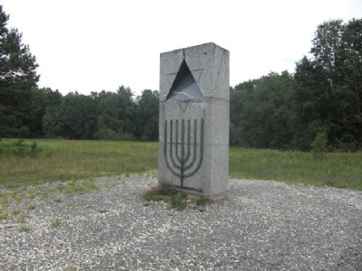KloogaMemorial monument erected 1994