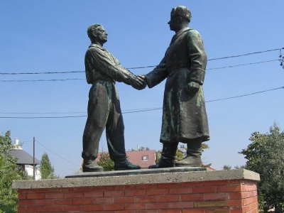SzoborparkEtt stort tack till den sovjetiske soldaten som befriat och skyddar Ungern