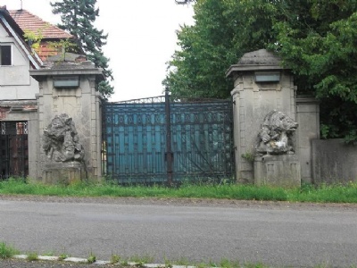 Panenske BrezanyGrinden in till Heydrichs villa