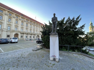 Prague CastleStatue of Edvard Benes infront of the palace