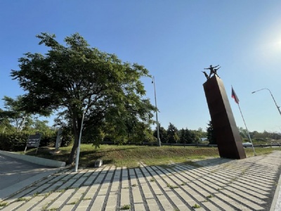 Prague - HolesovickachMemorial monument