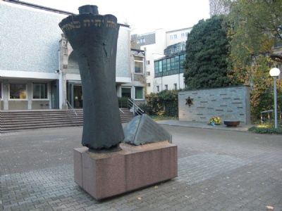 Berlin – FasanenstrasseMemorial monument, shaped like a Torah Scroll