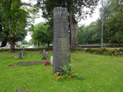 GimleQuisling's family grave at Skien cemetery