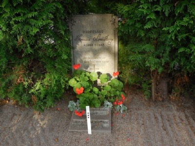 Uppsala – SIFRHerman Lundborgs grav vid familjegraven på Uppsalas gamla kyrkogård