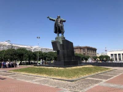 Sankt PetersburgLenin staty framför Finlandsstationen
