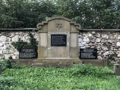 Czestochowa – Jewish CemeteryMonument där ca 200 slavarbetare mördades