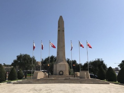 MaltaValetta: Monument for the fallen in WW2