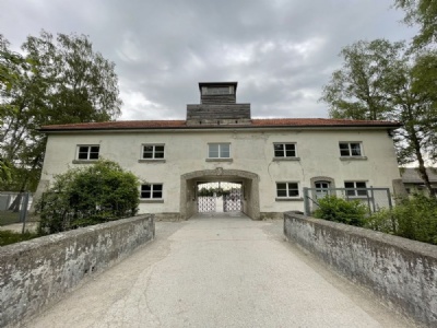 DachauLägeradministrationen och entrén till fånglägret (2026)