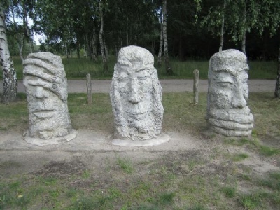 FalkenseeMemorial sculptures