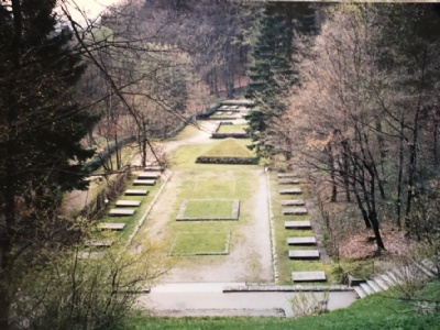 FlossenburgMinnesmonument och gravar