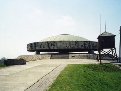 MajdanekMausoleum (1997)