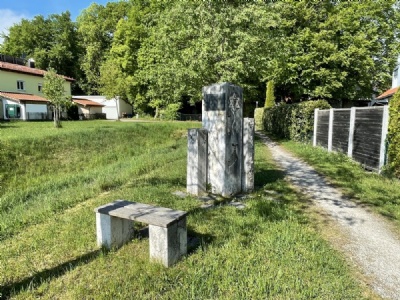 Kaufering I-XIMinnesmonument Kaufering V & X