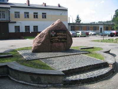 PotuliceMemorial monument outside the prison