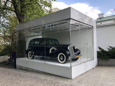 Warszawa – Belweder PalacePilsudskis bil