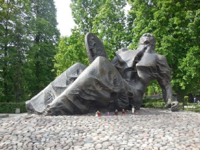 Warszawa – WolaMonument för de civila offren under Warszawa upproret