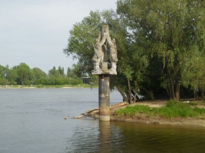Warszawa upprorMonument till minne av minröjare på den västra sidan av floden Wisla