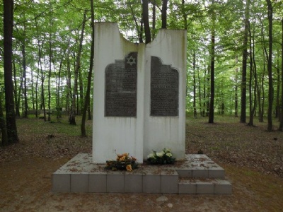 WygodaMemorial monument