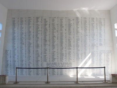 Pearl HarborUSS Arizona memorial: Minnesvägg med namnen på de som dog den 7 december 