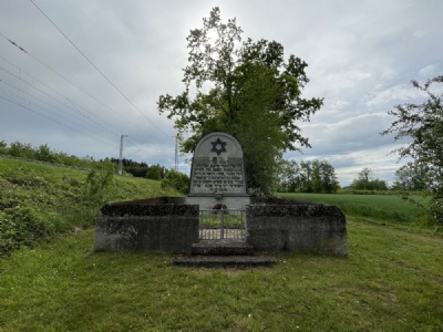 SchwabhausenOne of the mass graves