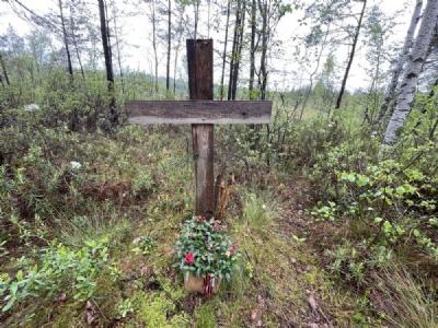 HangöGrav för dödad sovjetisk soldat längs krigsstigen, Hanko frontmuseum