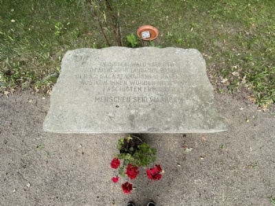 Belower WaldDet första monumentet från 1965