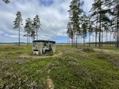 Brattforsheden - War Airfield 16Machine gun bunker