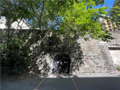 TriesteTunnel entrance (Kleine Berlin), Via Fabio Severo