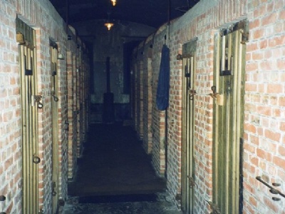 BreendonkCell corridor